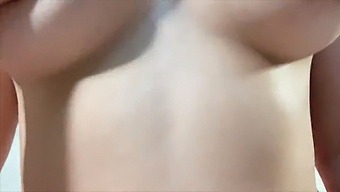 ดูเพื่อนบ้านของฉันขึ้นบนและขี่คู่ของเธอจนกว่าเธอจะถึงจุดสุดยอด