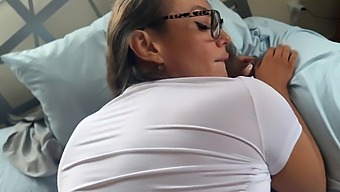 Milf Mandy Waters Gibt Sich In High-Definition-Video Tabulosen Wünschen Mit Ihrem Stiefsohn Hin